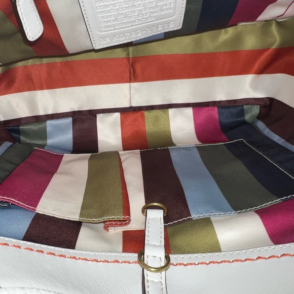 SOLD! COACH PEBBLED LEATHER BAG - Picture 4 of 8